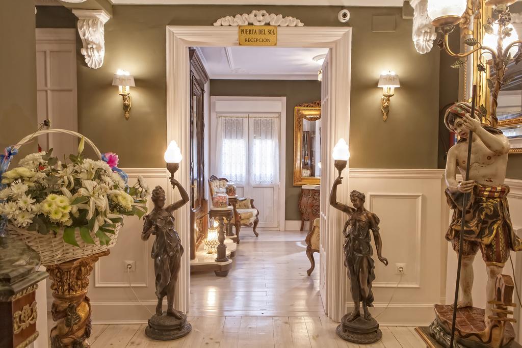 Hostal Boutique Puerta Del Sol Торелавега Екстериор снимка