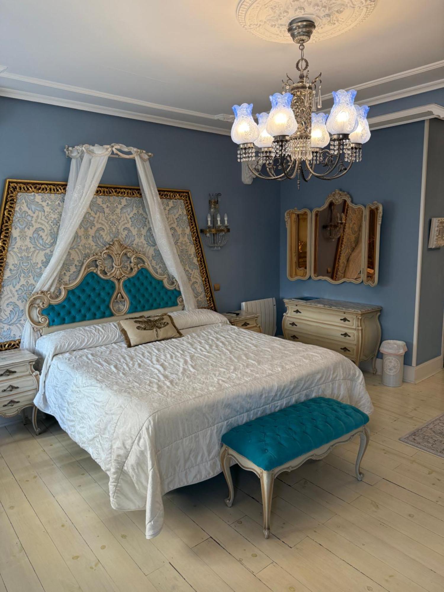 Hostal Boutique Puerta Del Sol Торелавега Екстериор снимка