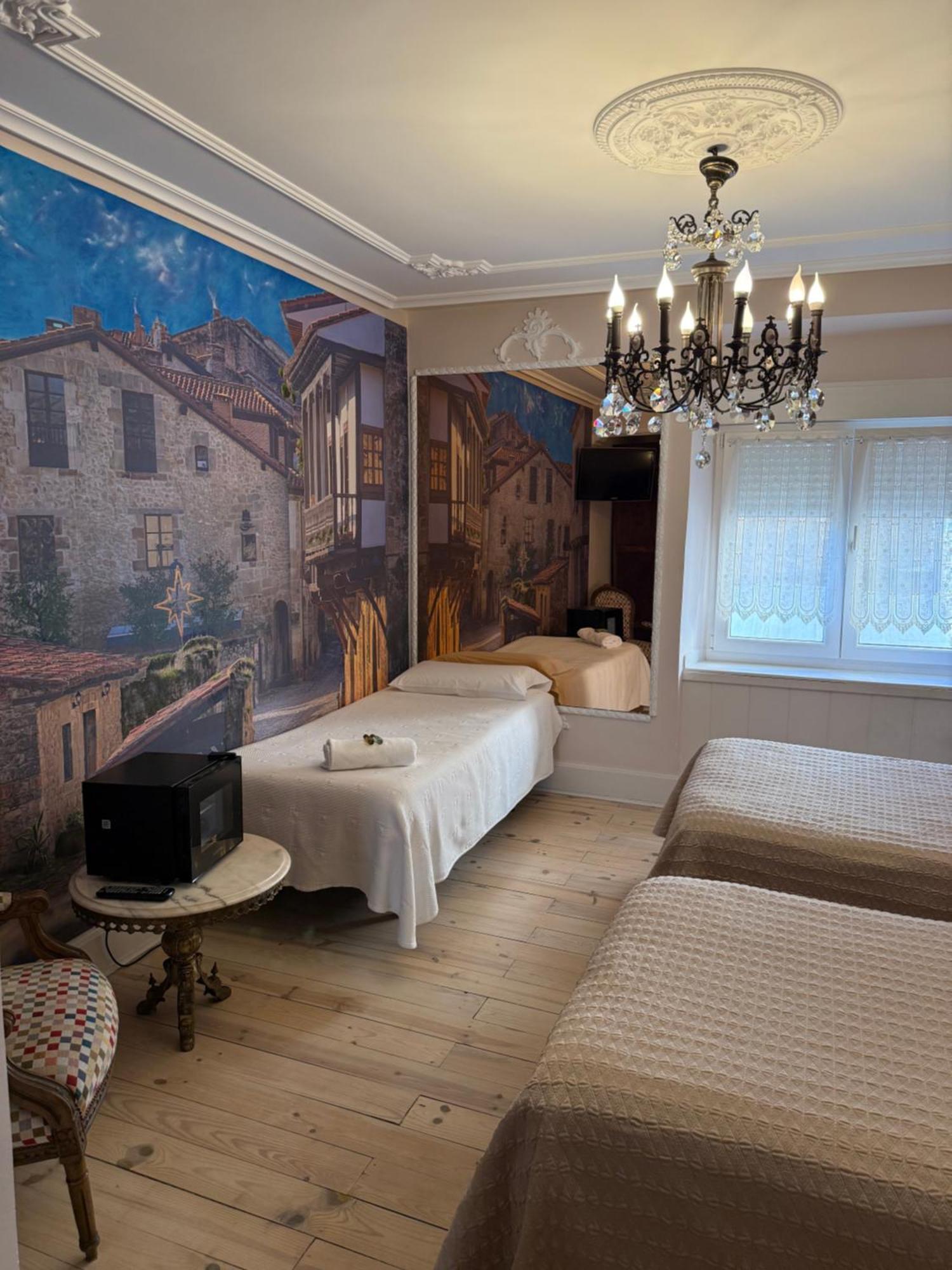 Hostal Boutique Puerta Del Sol Торелавега Екстериор снимка